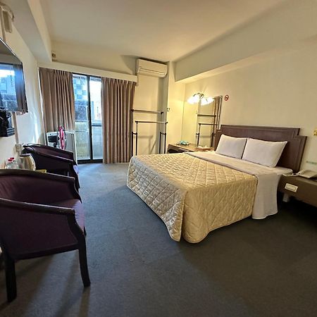 Chian Huei Business Hotel Taipei Bagian luar foto