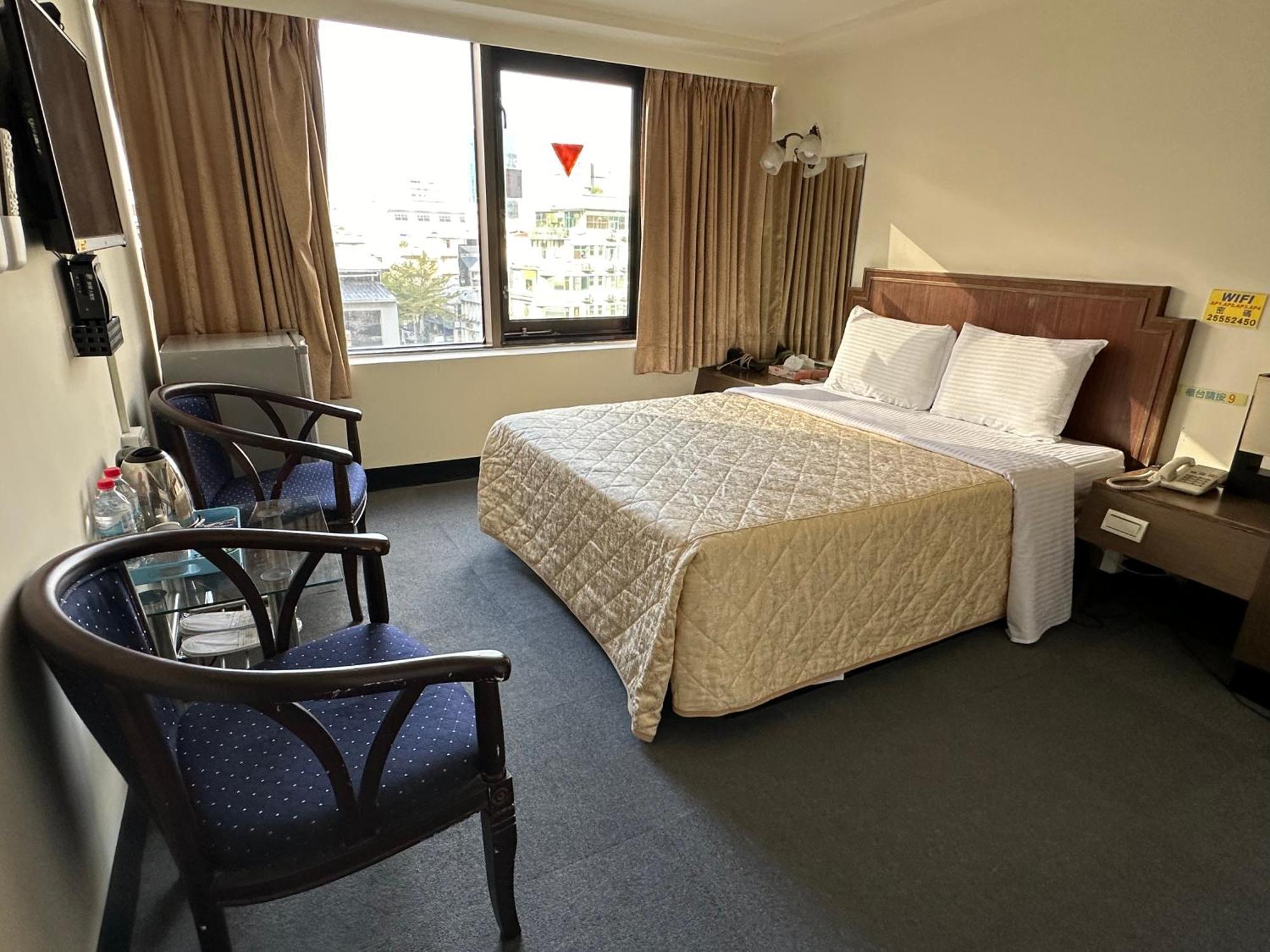 Chian Huei Business Hotel Taipei Bagian luar foto