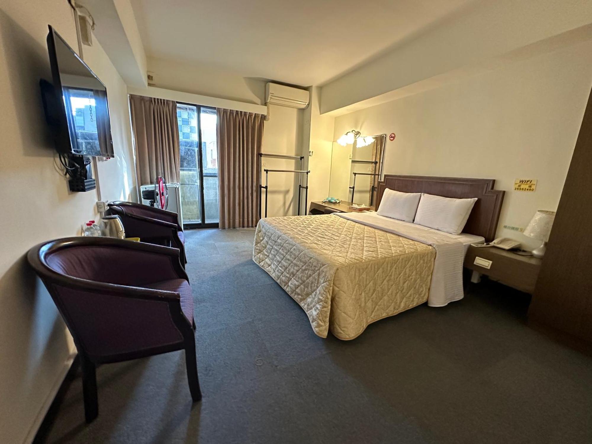 Chian Huei Business Hotel Taipei Bagian luar foto
