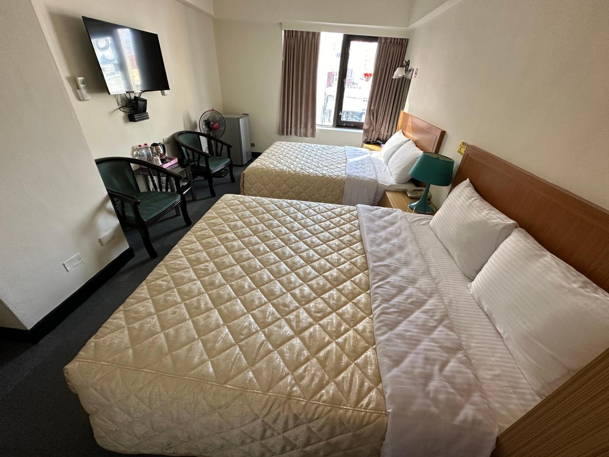 Chian Huei Business Hotel Taipei Bagian luar foto