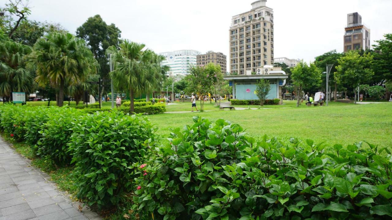 Chian Huei Business Hotel Taipei Bagian luar foto
