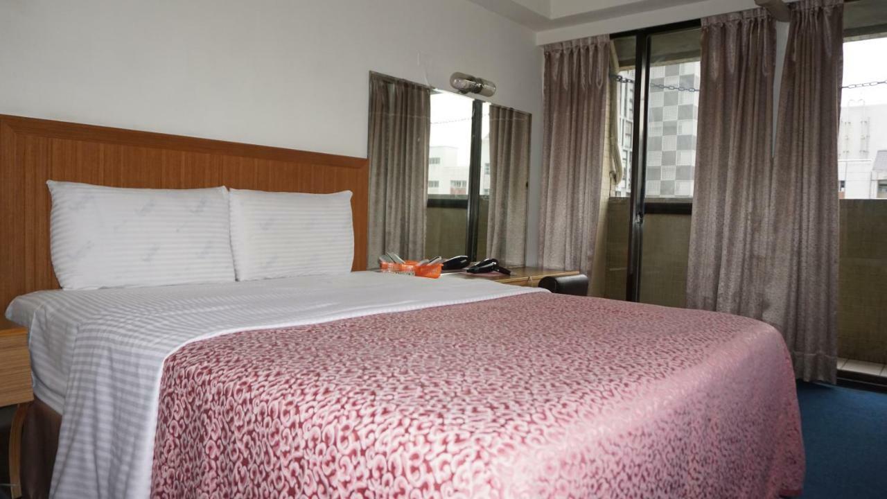 Chian Huei Business Hotel Taipei Bagian luar foto