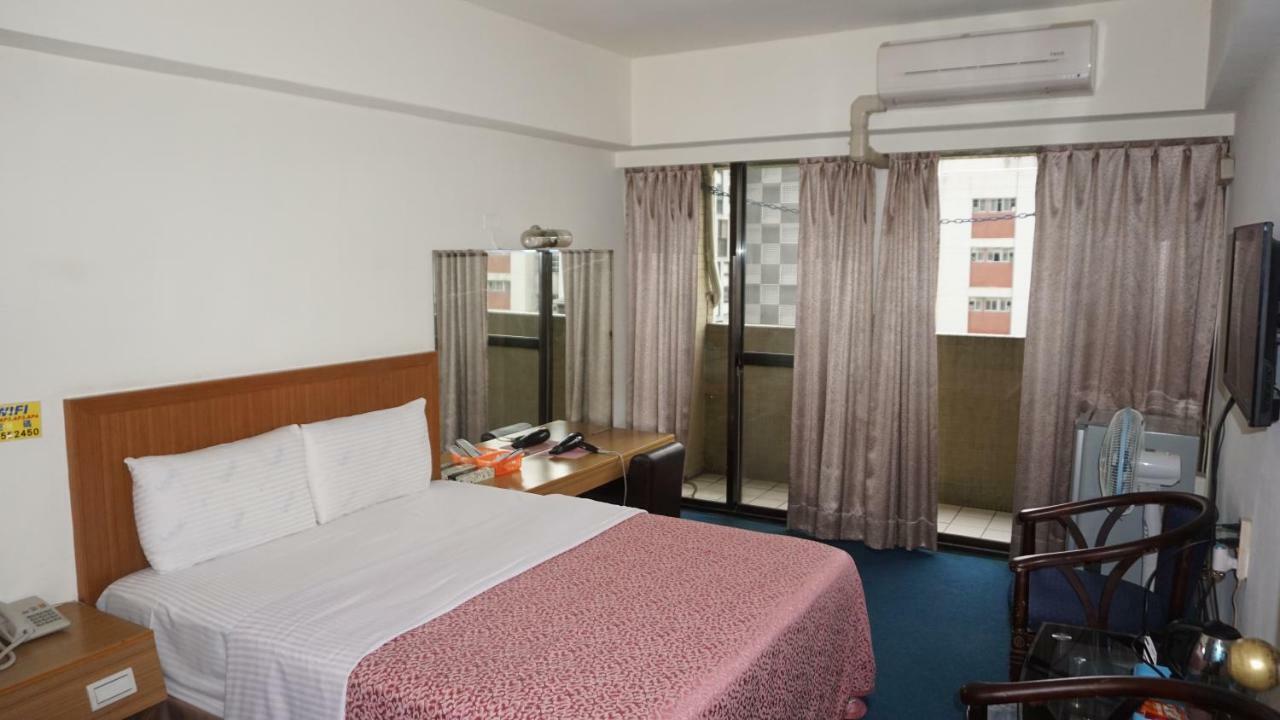 Chian Huei Business Hotel Taipei Bagian luar foto